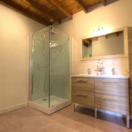 Prázdninový dům Campagnard Avec Poele, Jardin Clos Et Wifi - Fr-1-496-113 *