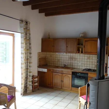 Holiday home Campagnard Avec Poele, Jardin Clos Et Wifi - Fr-1-496-113 Notre-Dame-de-Boisset